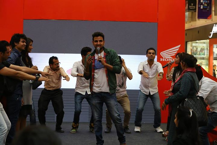top male emcee vadodara