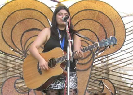 female guitar players vadodara