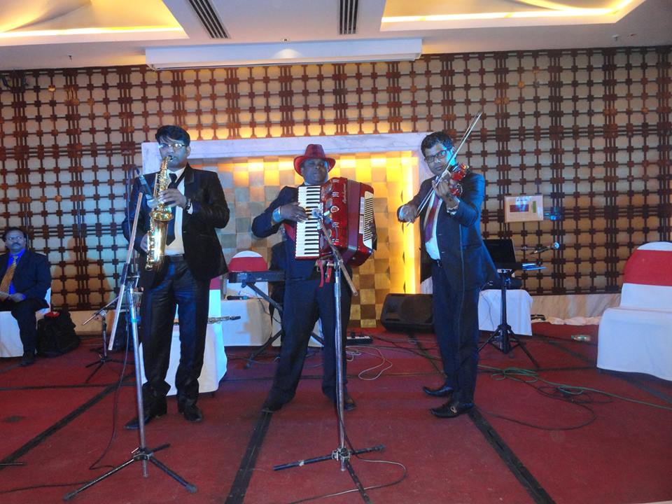 trio musicians vadodara